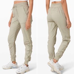 Lululemon Beyond The Studio Jogger